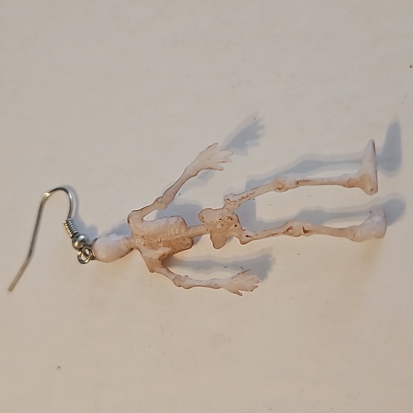 Skeleton Handmade Pierced Earrings - Picture 5 of 5